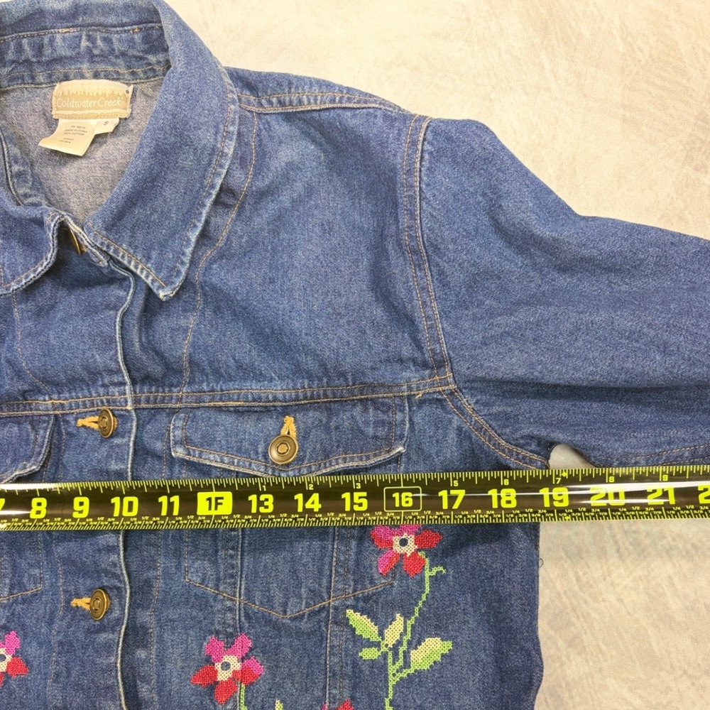Coldwater Creek Womens Small Denim Jacket Floral Cross Stitch Embroidery Blue - Picture 7 of 8